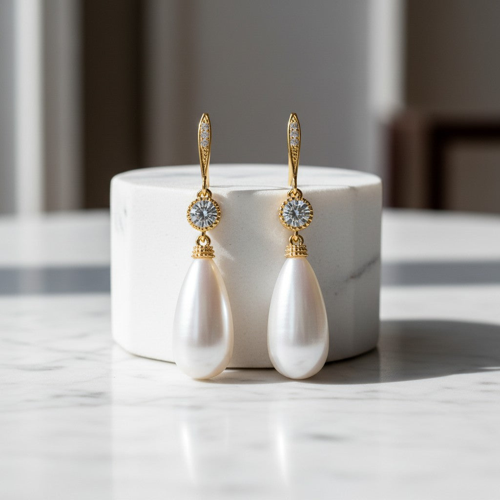 CUBIC ZIRCONIA COLLECTION - PEARL ELEGANCE EARRINGS - GOLD CZER600