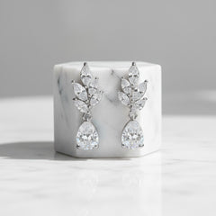 CUBIC ZIRCONIA COLLECTION - DELICATE VINE EARRINGS - CZER601