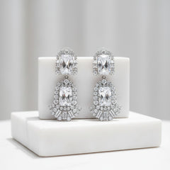 CUBIC ZIRCONIA COLLECTION - GATSBY INSPIRED CHANDELIER EARRINGS - CZER609 SILVER