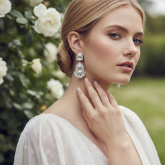 CUBIC ZIRCONIA COLLECTION - GATSBY INSPIRED CHANDELIER EARRINGS - CZER609 SILVER