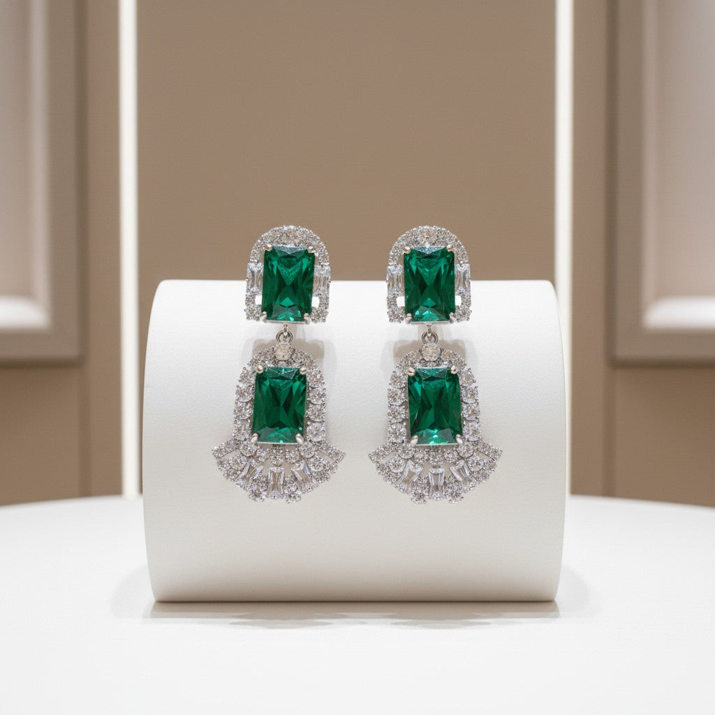 CUBIC ZIRCONIA COLLECTION - GATSBY INSPIRED CHANDELIER EARRINGS - CZER609 EMERALD