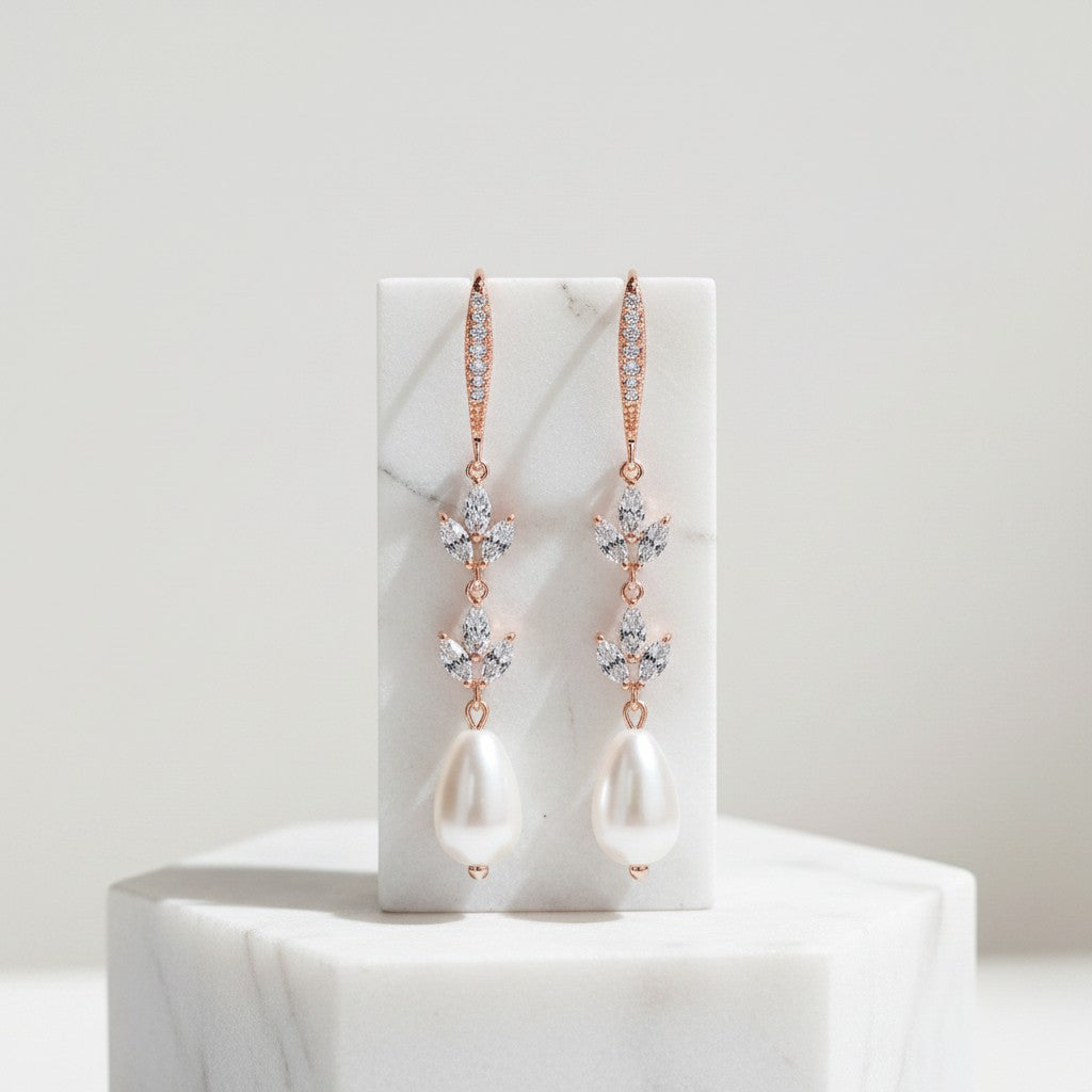 CUBIC ZIRCONIA COLLECTION - GRACEFUL PEARL DROP EARRINGS - CZER596 ROSE GOLD