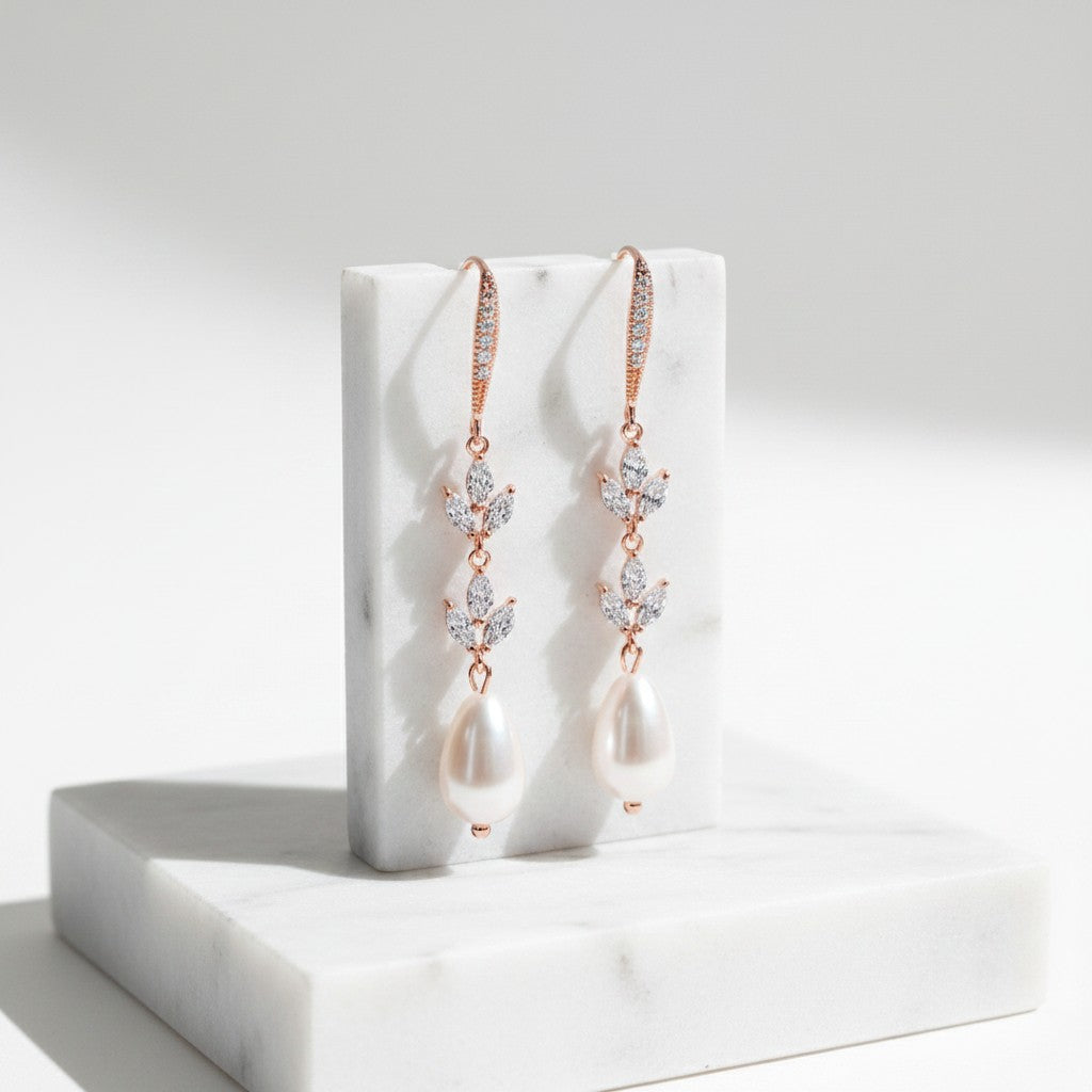 CUBIC ZIRCONIA COLLECTION - GRACEFUL PEARL DROP EARRINGS - CZER596 ROSE GOLD