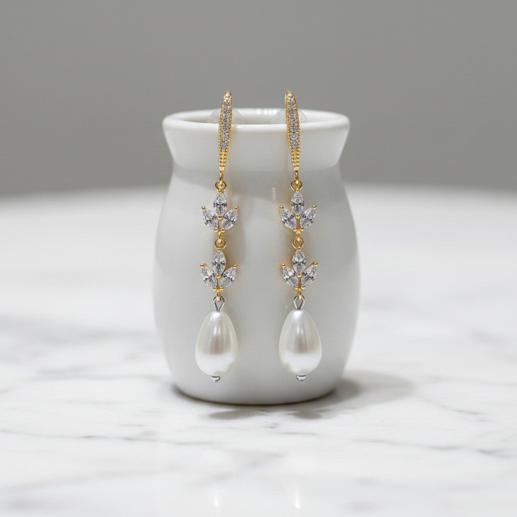 CUBIC ZIRCONIA COLLECTION - GRACEFUL PEARL DROP EARRINGS - CZER596 GOLD