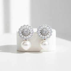 CUBIC ZIRCONIA COLLECTION - DAZZLING PEARL EARRINGS - CZER617 SILVER