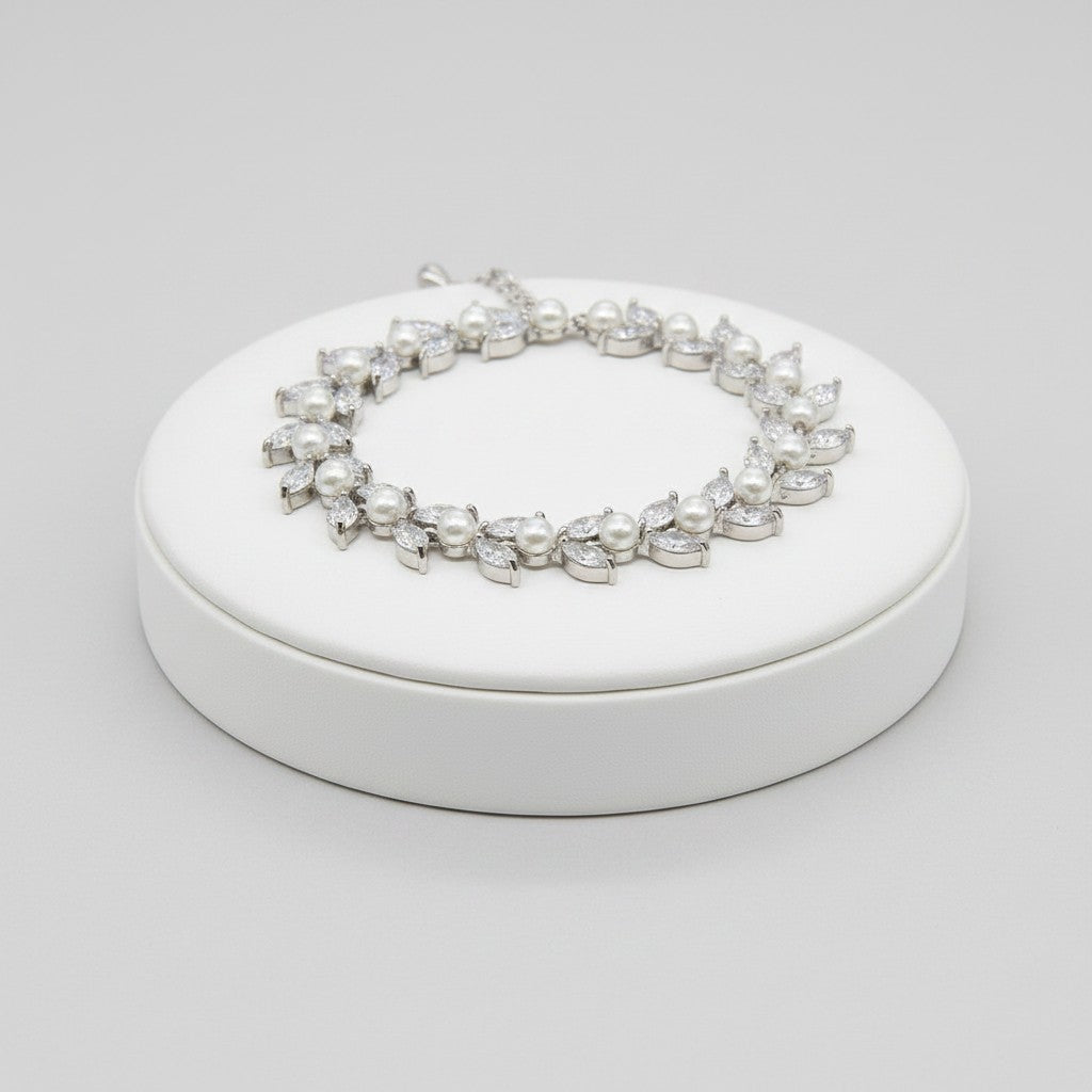 CUBIC ZIRCONIA COLLECTION - EXQUISITE STARLET BRACELET - CZBR128 PEARL