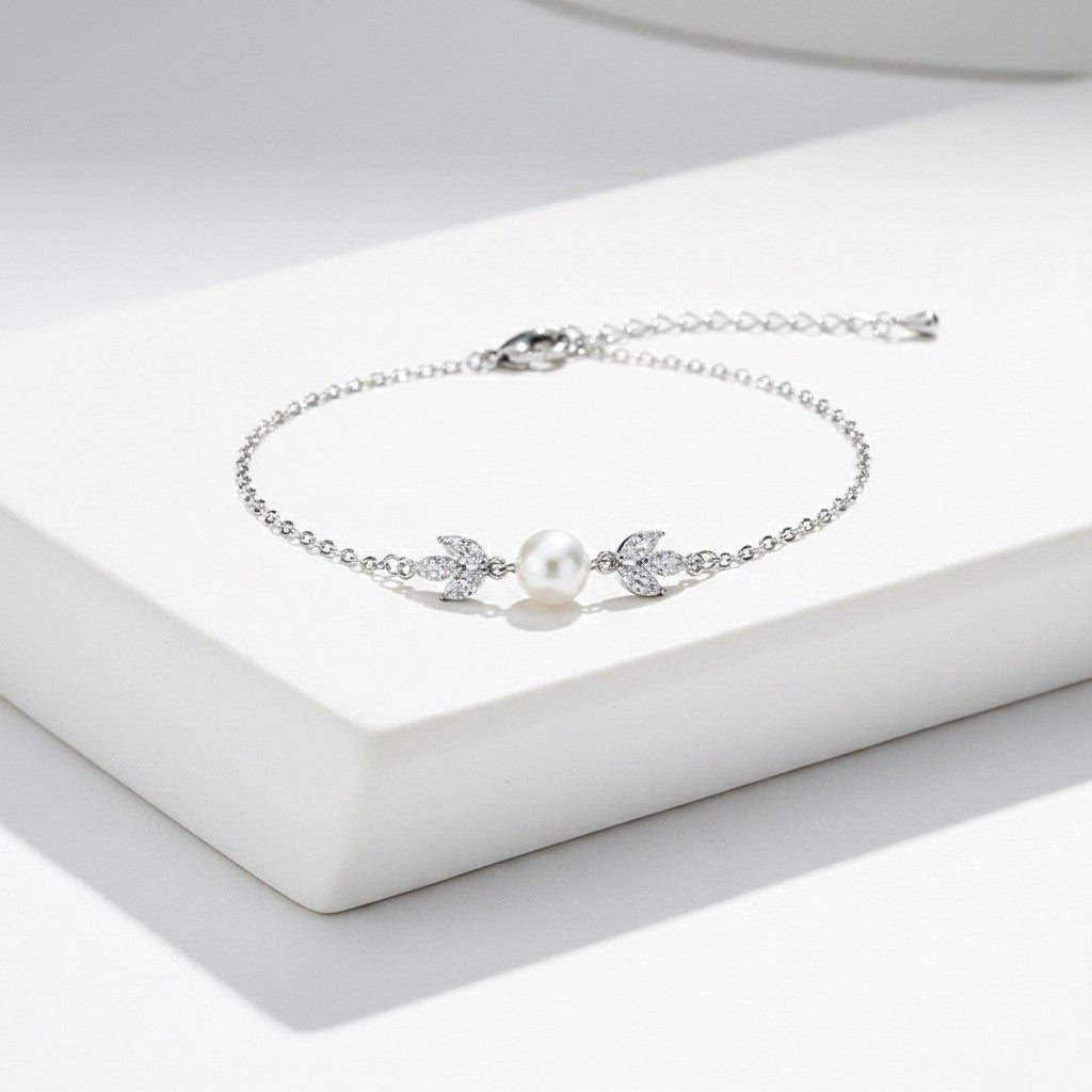 CUBIC ZIRCONIA COLLECTION - CHIC PEARL BRACELET - BR134 SILVER