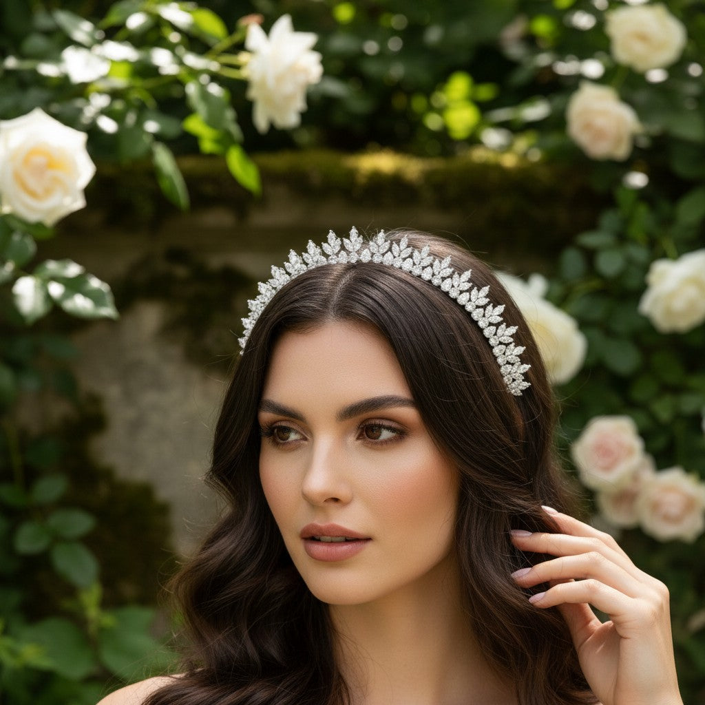 CUBIC ZIRCONIA COLLECTION - GLITZY STARLET TIARA - AHB133