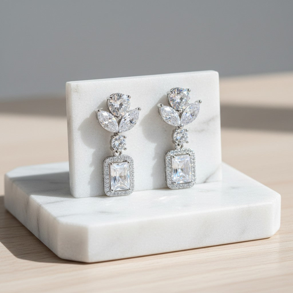 CUBIC ZIRCONIA COLLECTION - DECO SPARKLE EARRINGS - CZER637 SILVER
