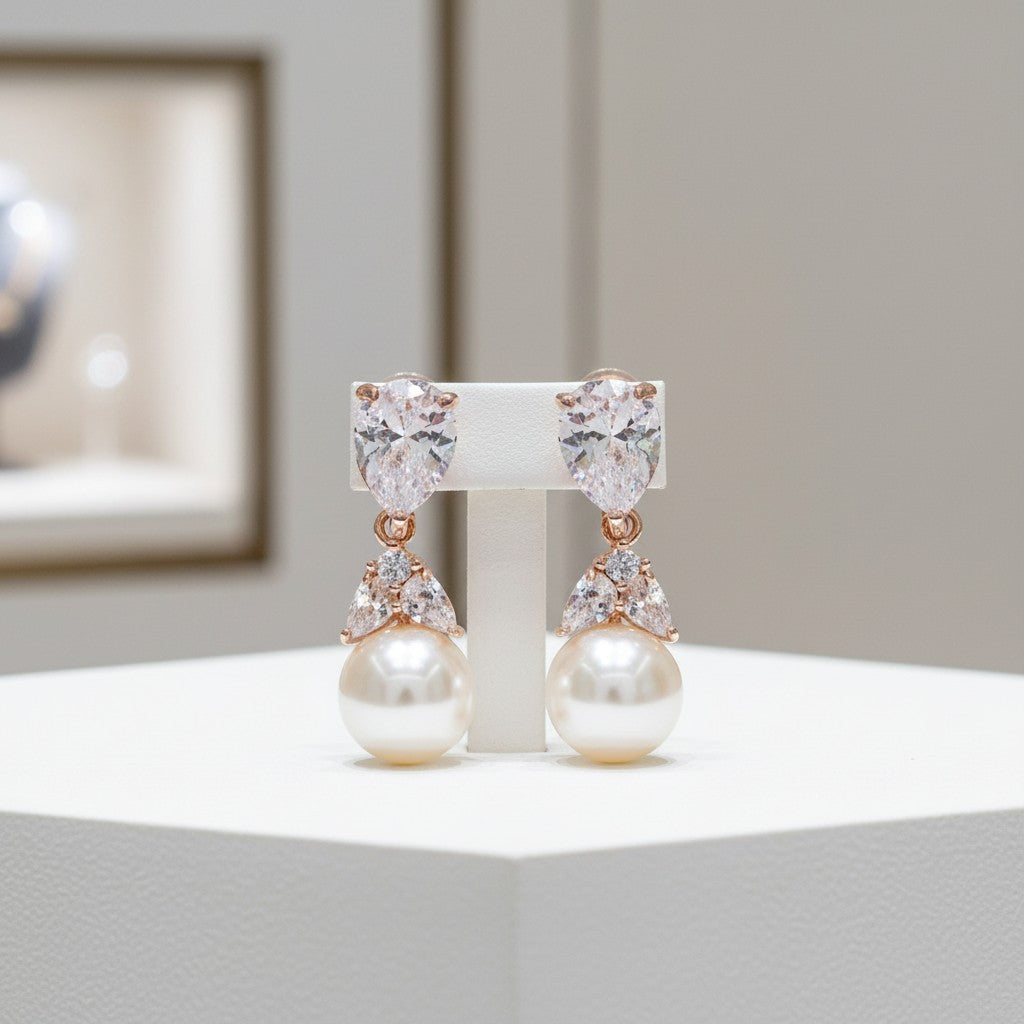 CUBIC ZIRCONIA COLLECTION - GRACEFUL PEARL EARRINGS - GOLD ER316 (ROSE GOLD)