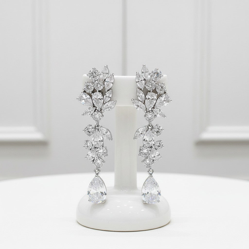 CUBIC ZIRCONIA COLLECTION  - SHIMMERING STARLET EARRINGS - CZER638