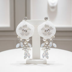 ATHENA COLLECTION - ROMANTIC ELEGANCE EARRINGS - CZER662 SILVER