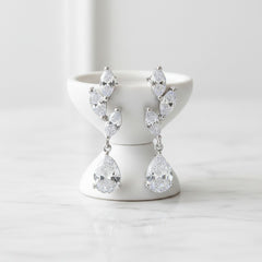 CUBIC ZIRCONIA COLLECTION - DAINTY ELEGANCE EARRINGS - CZER663 SILVER