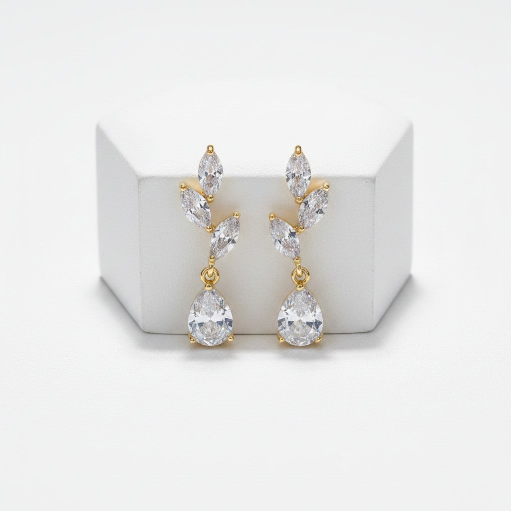 CUBIC ZIRCONIA COLLECTION - DAINTY ELEGANCE EARRINGS - CZER663 GOLD