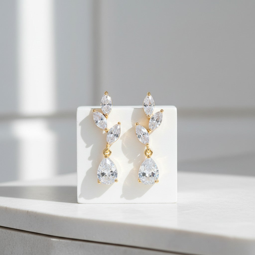CUBIC ZIRCONIA COLLECTION - DAINTY ELEGANCE EARRINGS - CZER663 GOLD