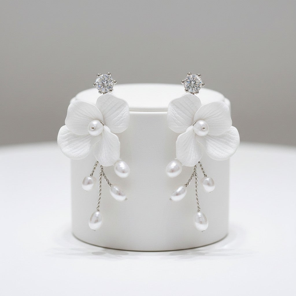 ATHENA COLLECTION - LILLIAN FRESHWATER PEARL EARRINGS - CZER664 SILVER