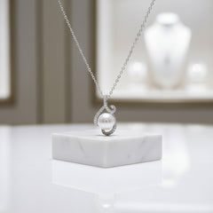 CUBIC ZIRCONIA COLLECTION - CHARMING PEARL NECKLACE - CZNK169 SILVER