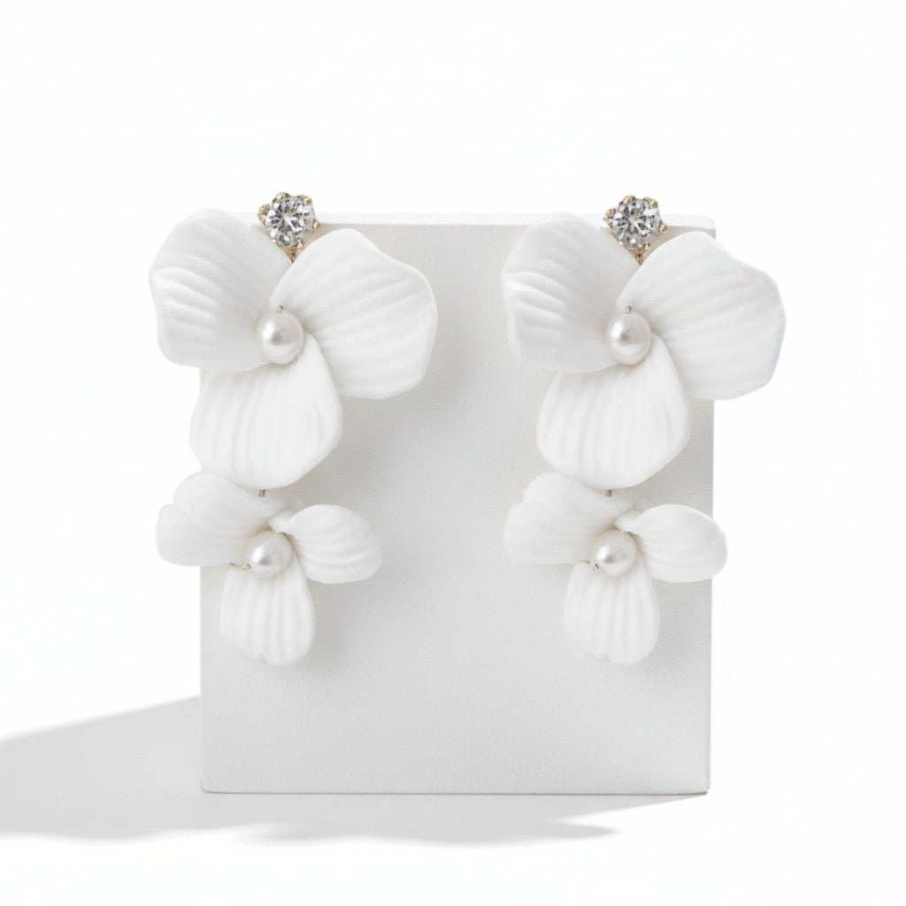 ATHENA COLLECTION - HOLLYWOOD STYLE FLOWER EARRINGS - CZER666 SILVER