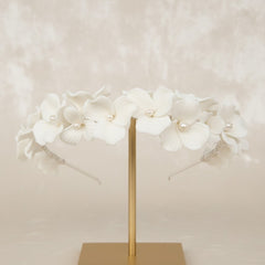 ATHENA COLLECTION - FLORAL ALLURE HEADBAND - AHB143 SILVER