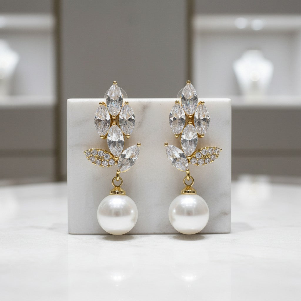 CUBIC ZIRCONIA COLLECTION - GLITZY PEARL  EARRINGS - CZER671 GOLD