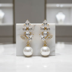 CUBIC ZIRCONIA COLLECTION - GLITZY PEARL  EARRINGS - CZER671 GOLD
