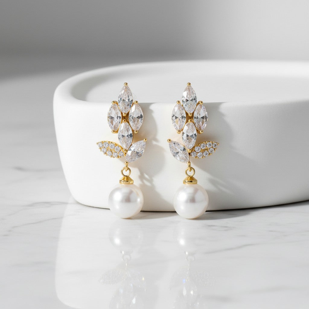 CUBIC ZIRCONIA COLLECTION - GLITZY PEARL  EARRINGS - CZER671 GOLD