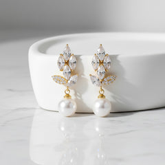 CUBIC ZIRCONIA COLLECTION - GLITZY PEARL  EARRINGS - CZER671 GOLD