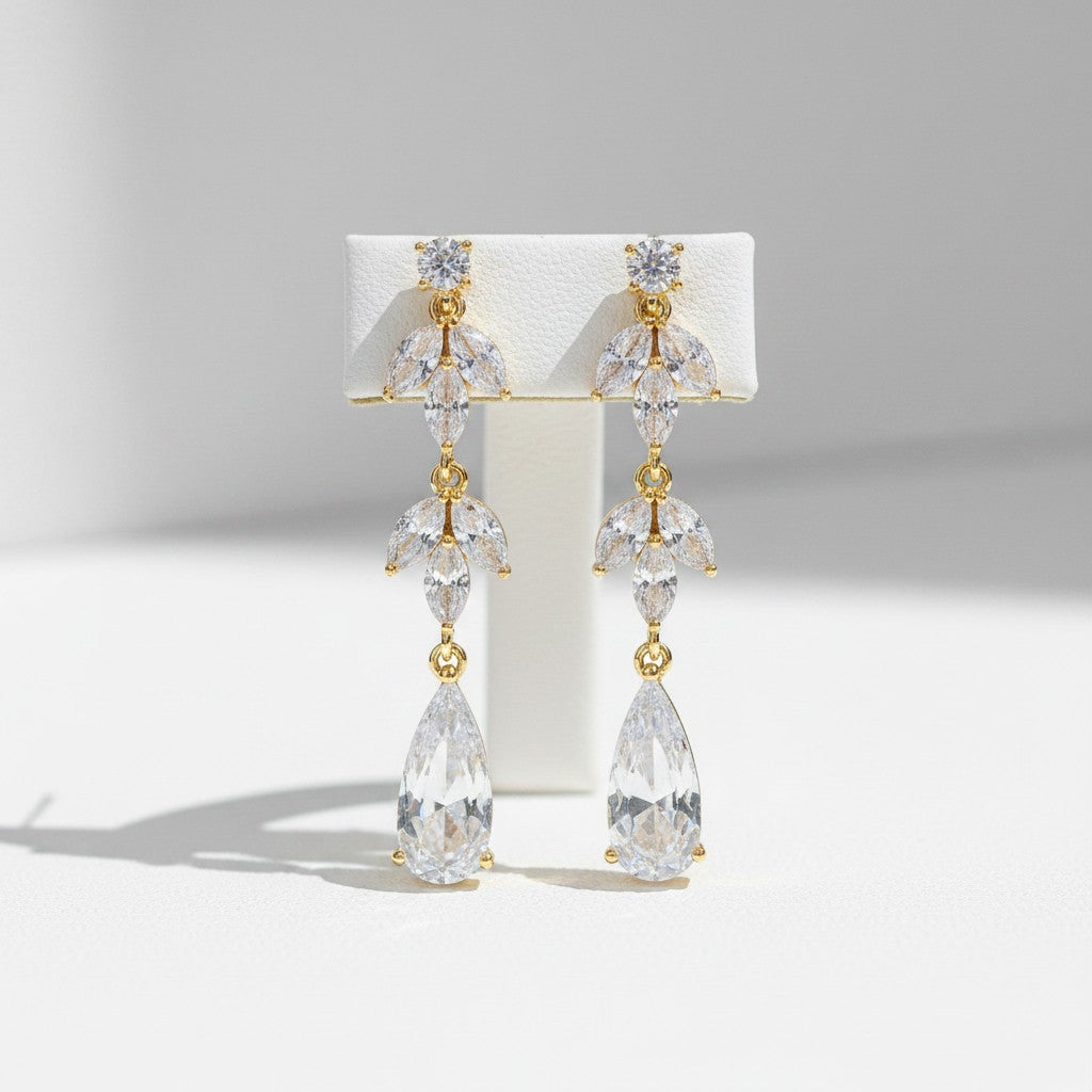 CUBIC ZIRCONIA COLLECTION - GLAM STARLET EARRINGS - CZER564 GOLD