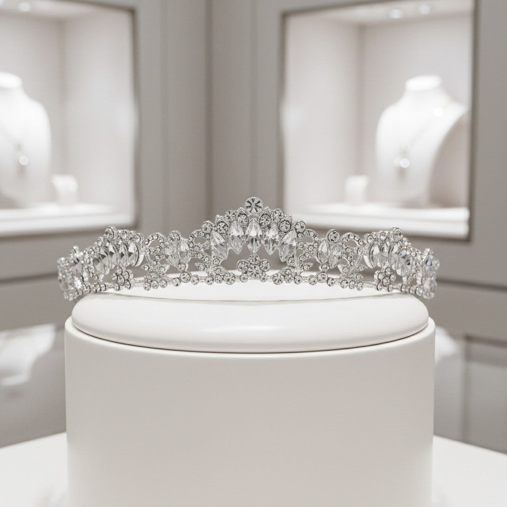 CUBIC ZIRCONIA COLLECTION - DAINTY DIVA TIARA - AHB152 - SILVER