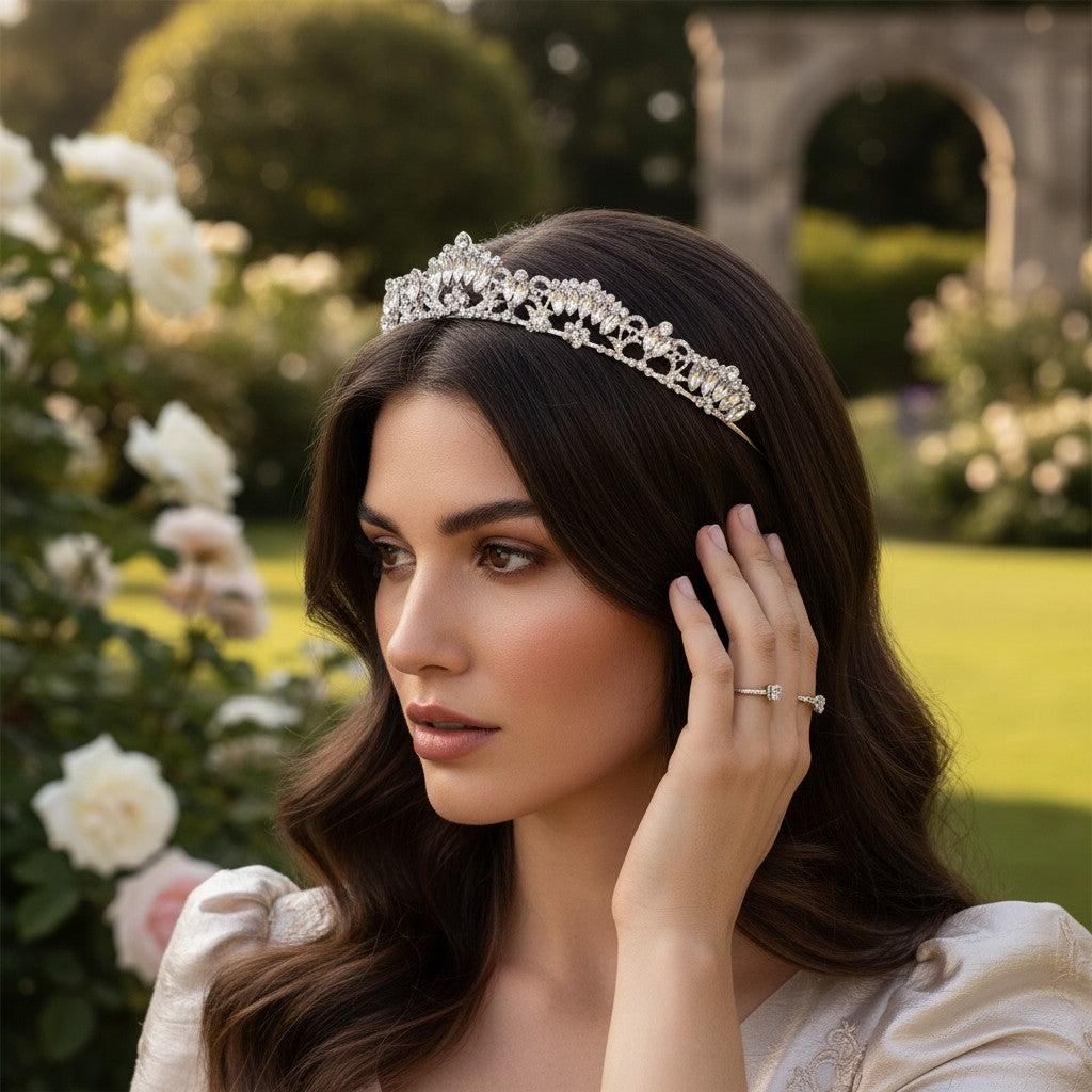 CUBIC ZIRCONIA COLLECTION - DAINTY DIVA TIARA - AHB152 - SILVER