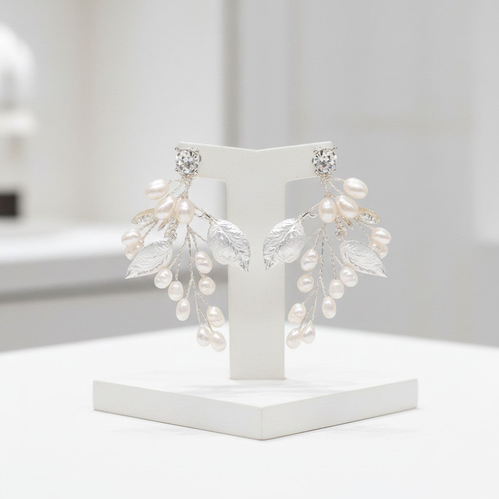 CUBIC ZIRCONIA COLLECTION - RADIANCE PEARL EARRINGS - CZER690 SILVER