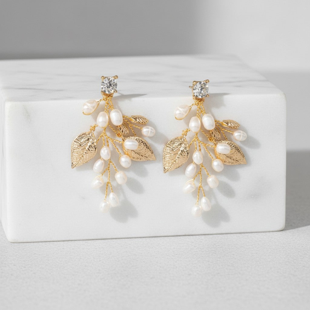 CUBIC ZIRCONIA COLLECTION - RADIANCE PEARL EARRINGS - CZER690 GOLD