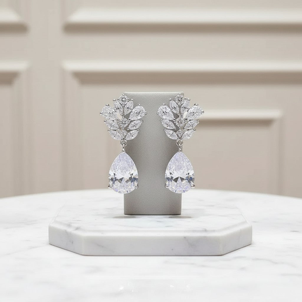 CUBIC ZIRCONIA COLLECTION - SPARKLE DROP EARRINGS - CZER705 SILVER