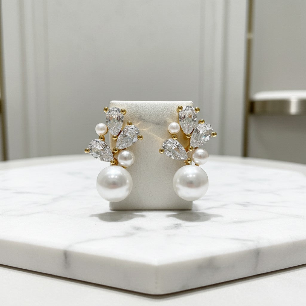 CUBIC ZIRCONIA COLLECTION - VINTAGE CHARM EARRINGS - CZER707 GOLD