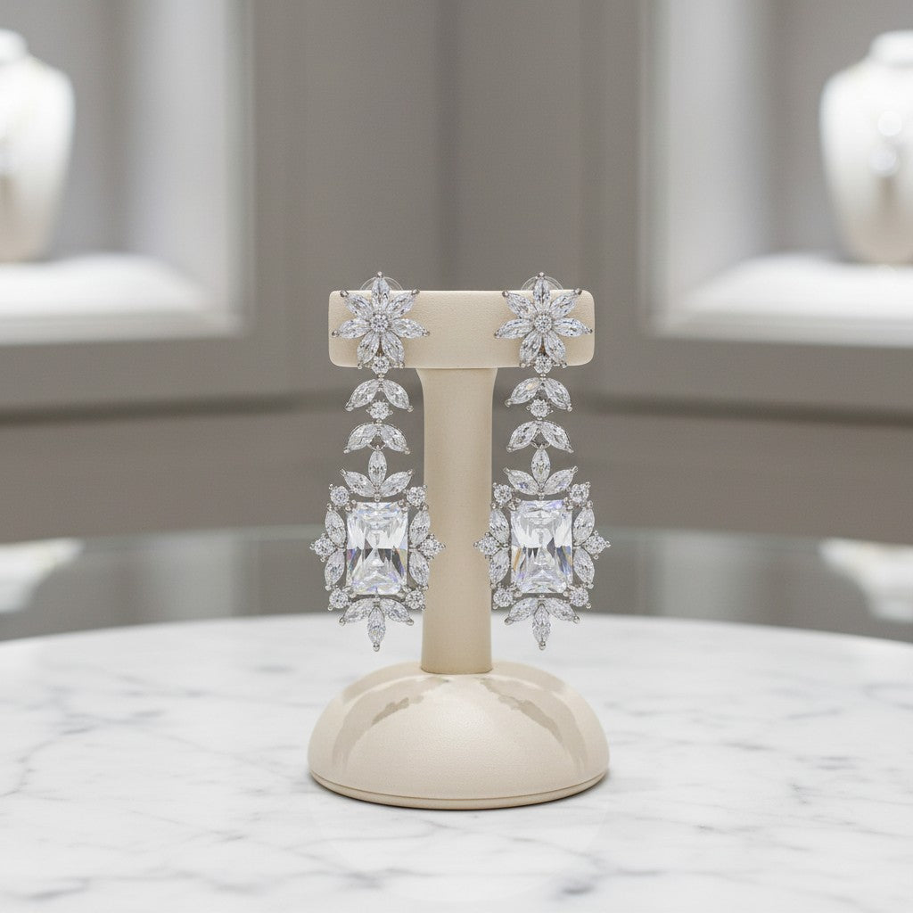 CUBIC ZIRCONIA COLLECTION - SILVER SCREEN STARLET EARRINGS - CZER711 SILVER