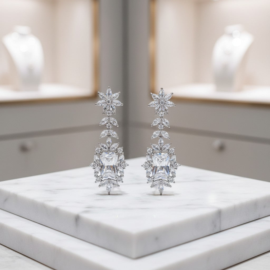 CUBIC ZIRCONIA COLLECTION - SILVER SCREEN STARLET EARRINGS - CZER711 SILVER