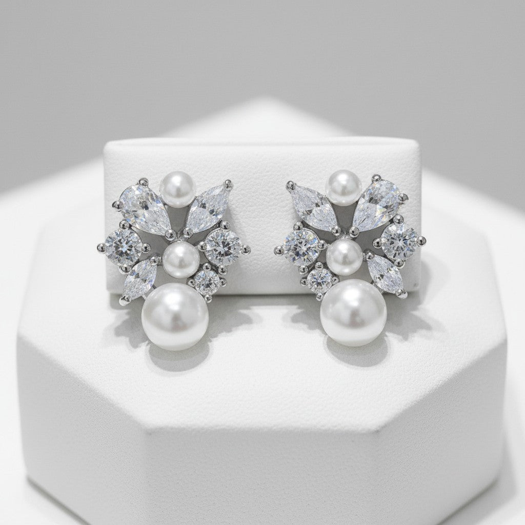 CUBIC ZIRCONIA COLLECTION - LUXE GEM EARRINGS - CZER712 SILVER