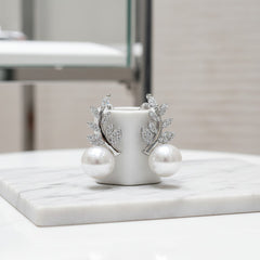 CUBIC ZIRCONIA COLLECTION - VINTAGE VINE PEARL EARRINGS - CZER720 SILVER