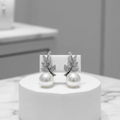 CUBIC ZIRCONIA COLLECTION - VINTAGE VINE PEARL EARRINGS - CZER720 SILVER