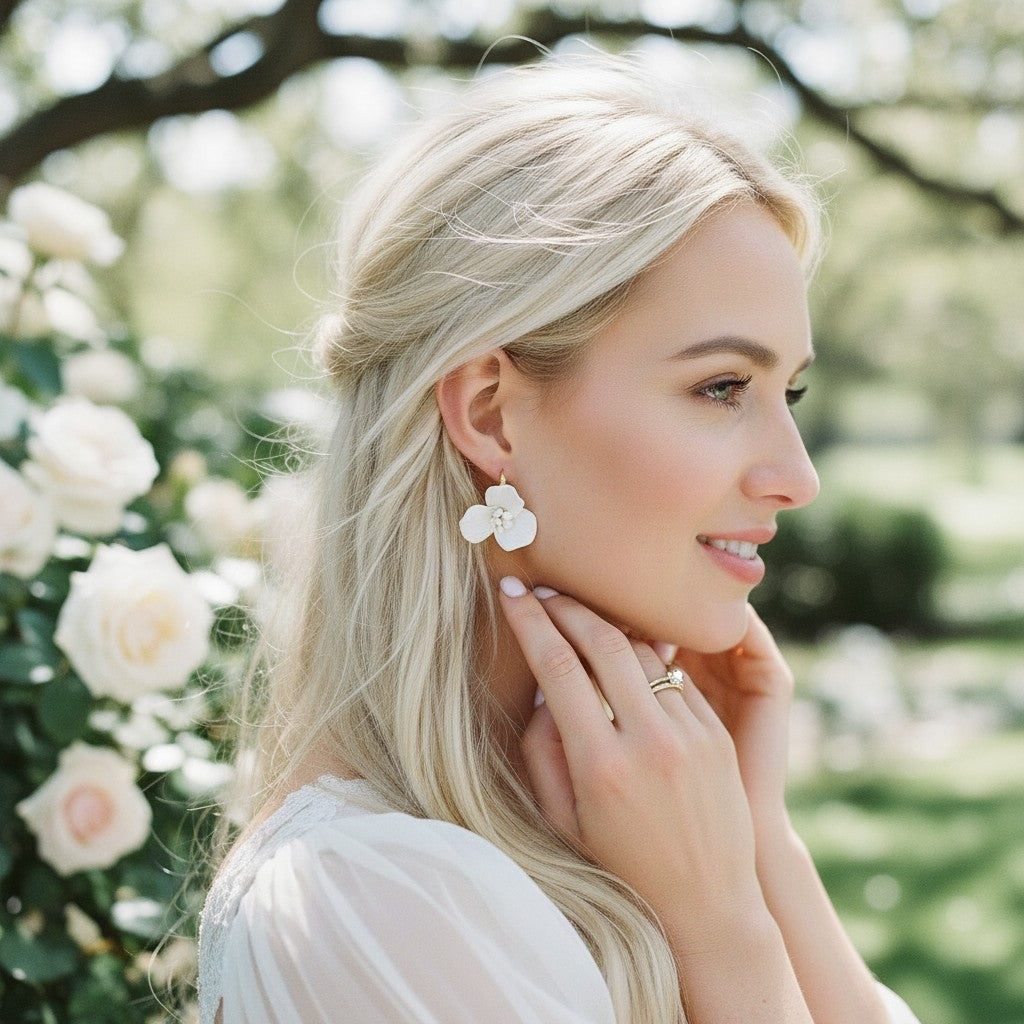 ATHENA COLLECTION - DIVINE FLOWER EARRINGS - CZER725 GOLD