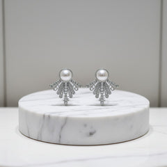 CUBIC ZIRCONIA COLLECTION - GATSBY STYLE  EARRINGS - CZER755