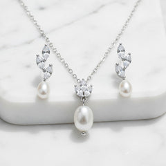 CUBIC ZIRCONIA COLLECTION -SPARKLE PEARL NECKLACE SET - CZNK203 SILVER
