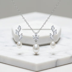 CUBIC ZIRCONIA COLLECTION -SPARKLE PEARL NECKLACE SET - CZNK203 SILVER