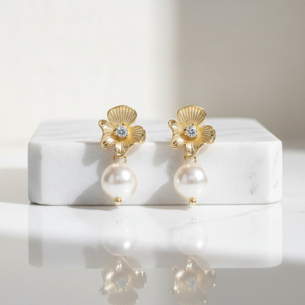 CUBIC ZIRCONIA COLLECTION - VINTAGE FLOWER EARRINGS - CZER756 GOLD