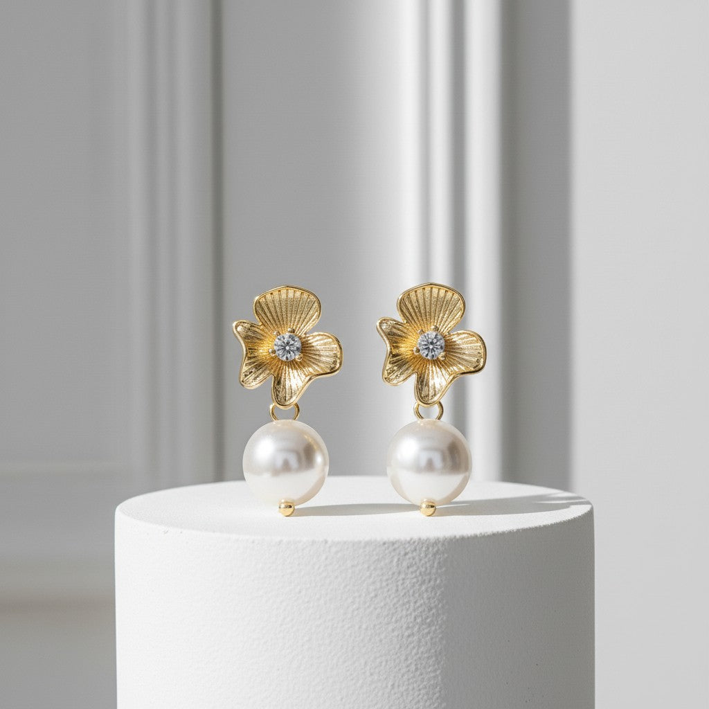 CUBIC ZIRCONIA COLLECTION - VINTAGE FLOWER EARRINGS - CZER756 GOLD