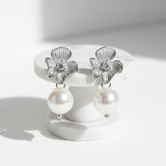 CUBIC ZIRCONIA COLLECTION - VINTAGE FLOWER EARRINGS - CZER756 SILVER