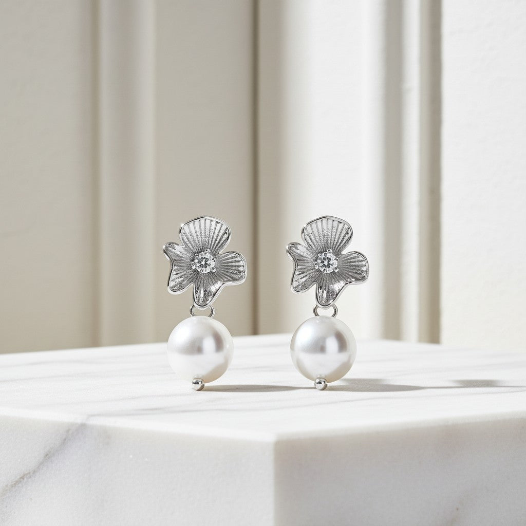 CUBIC ZIRCONIA COLLECTION - VINTAGE FLOWER EARRINGS - CZER756 SILVER