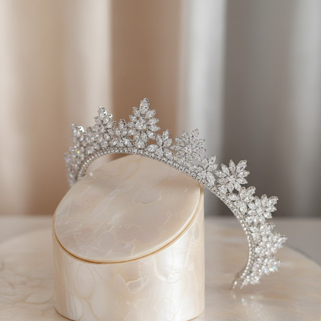 CUBIC ZIRCONIA COLLECTION - SILVER SIREN HEADPIECE - AHB183 SILVER