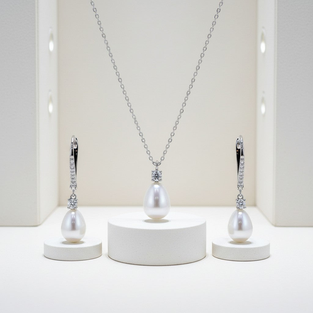 CUBIC ZIRCONIA COLLECTION - EXQUISITE FRESHWATER PEARL SET - CZNK219 SILVER