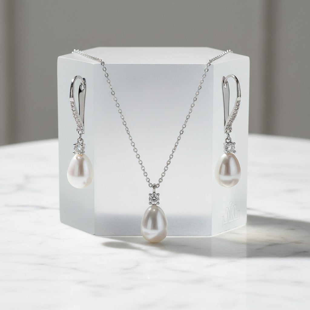 CUBIC ZIRCONIA COLLECTION - EXQUISITE FRESHWATER PEARL SET - CZNK219 SILVER
